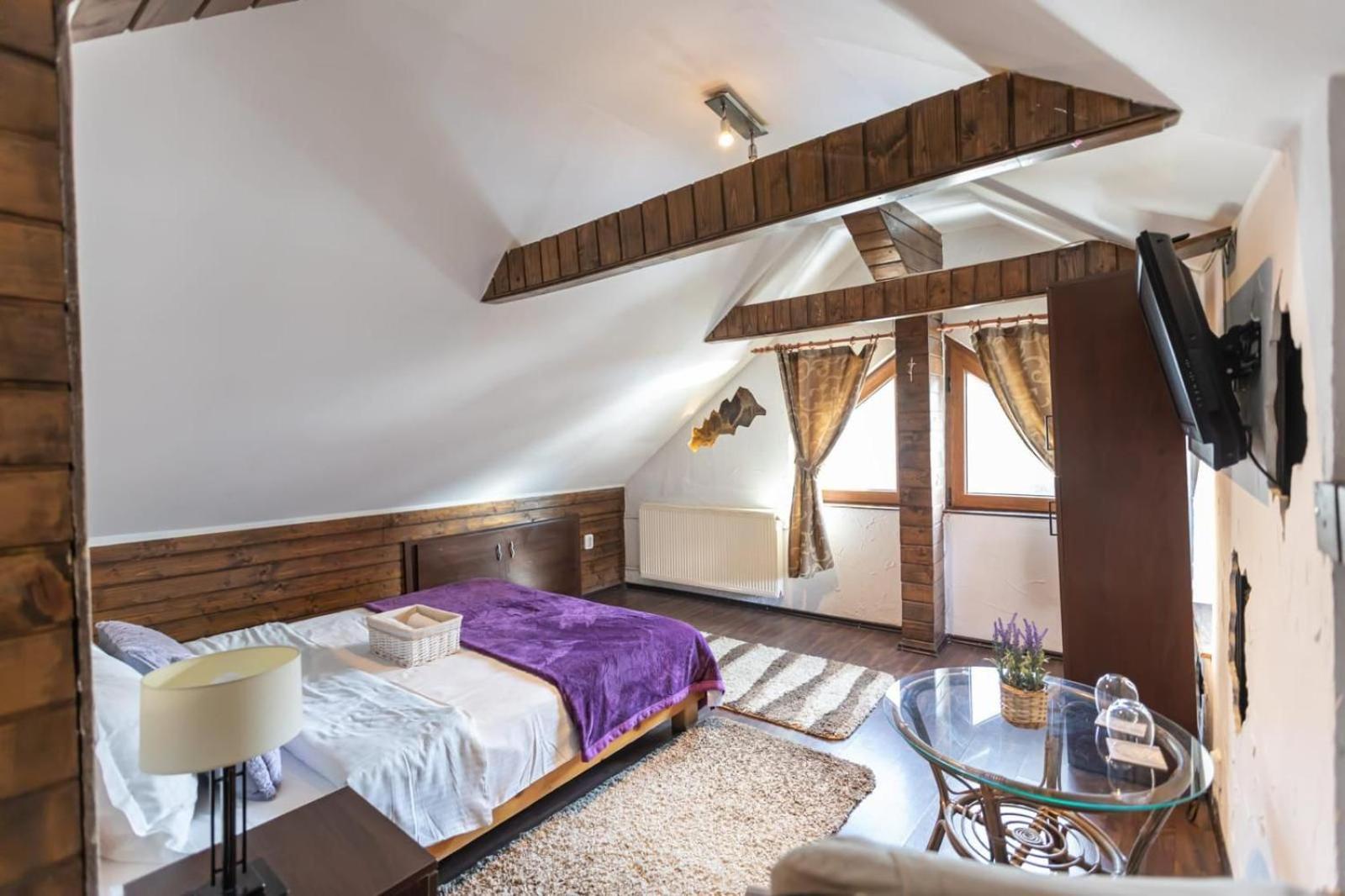 Casa Valasoaia Săcele Eksteriør billede